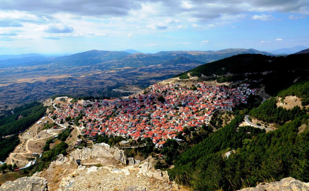 Ξενώνας Λανάρι Ξενοδοχείο Livadi  Εξωτερικό φωτογραφία